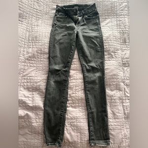 Skinny mother jeans